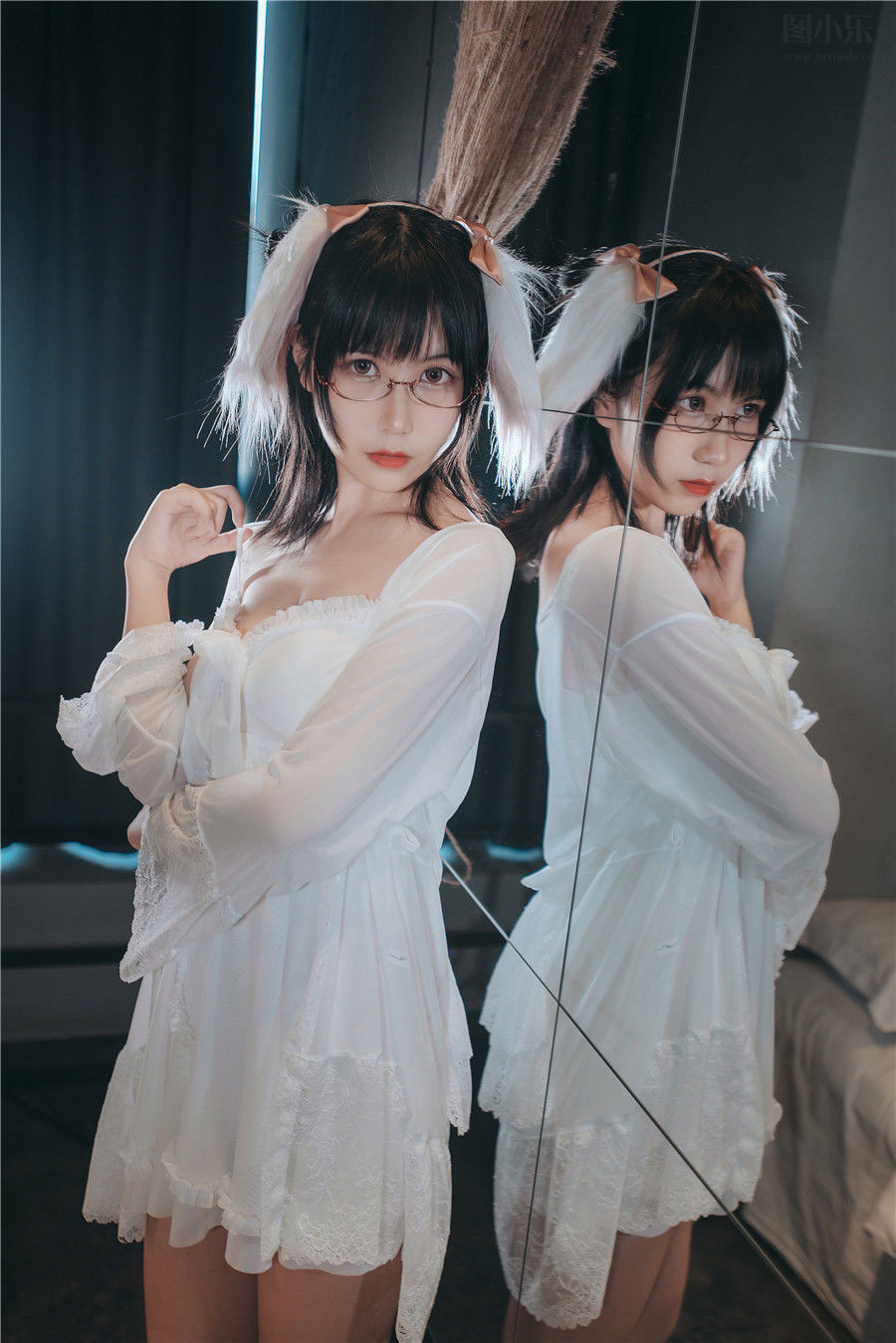 MTYHVOL-139-2.jpg
