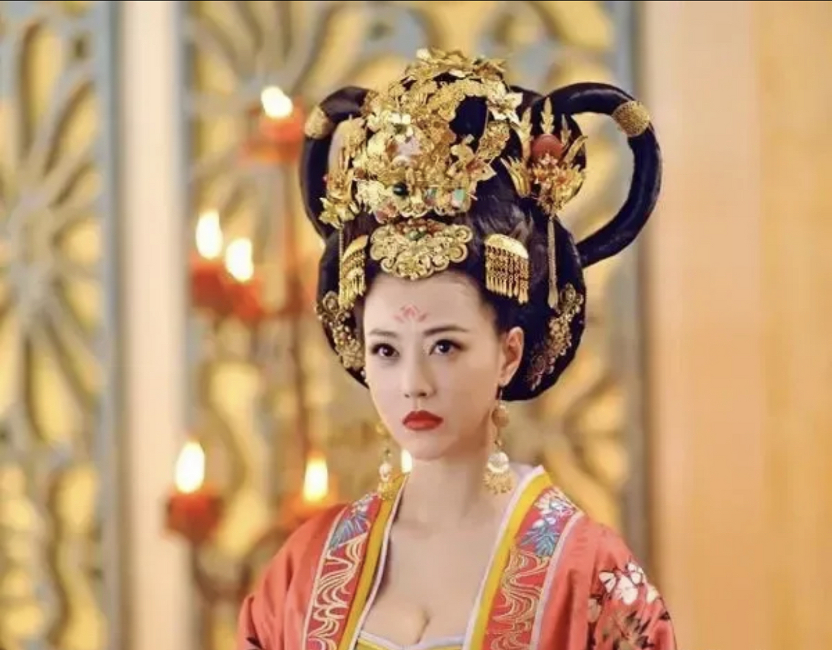 周海媚武则天角色  #我们都爱聊八卦# #我要上热门# #明星