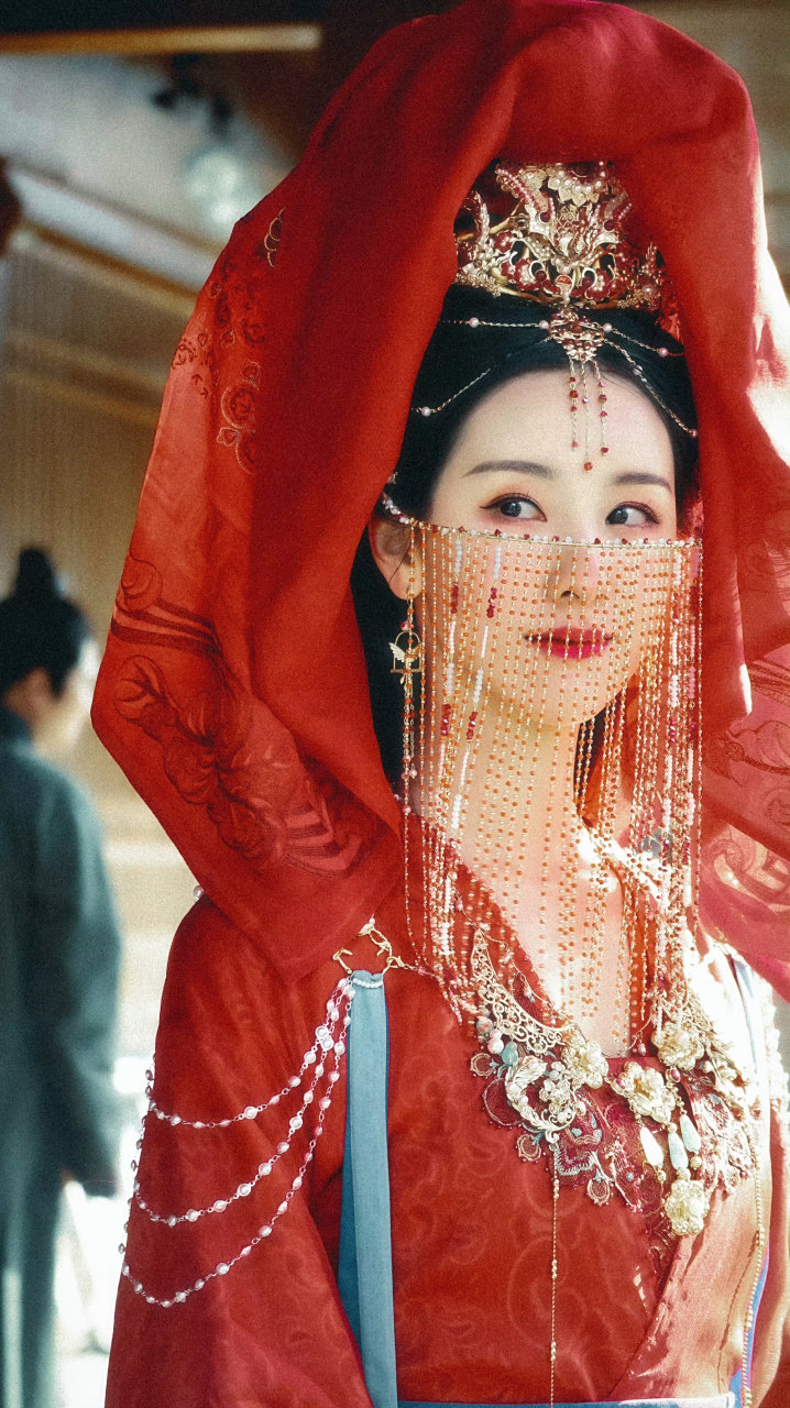 欢门:与其精神内耗自己不如发疯外耗别人  冰门:没有人比我自己更值得