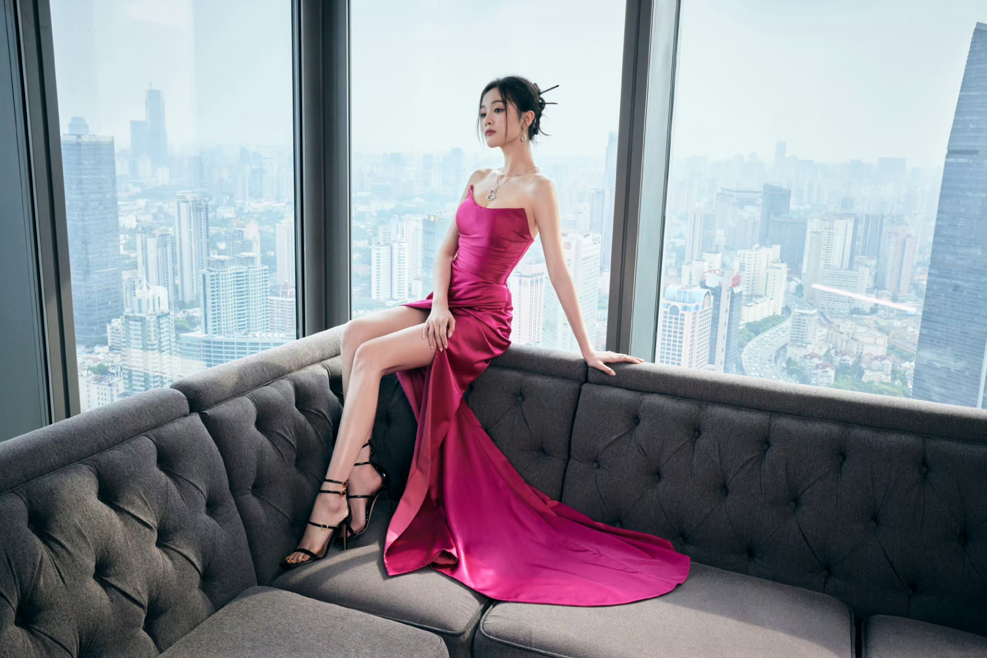 吴宣仪 一字带细跟凉鞋[爱你] #吴宣仪