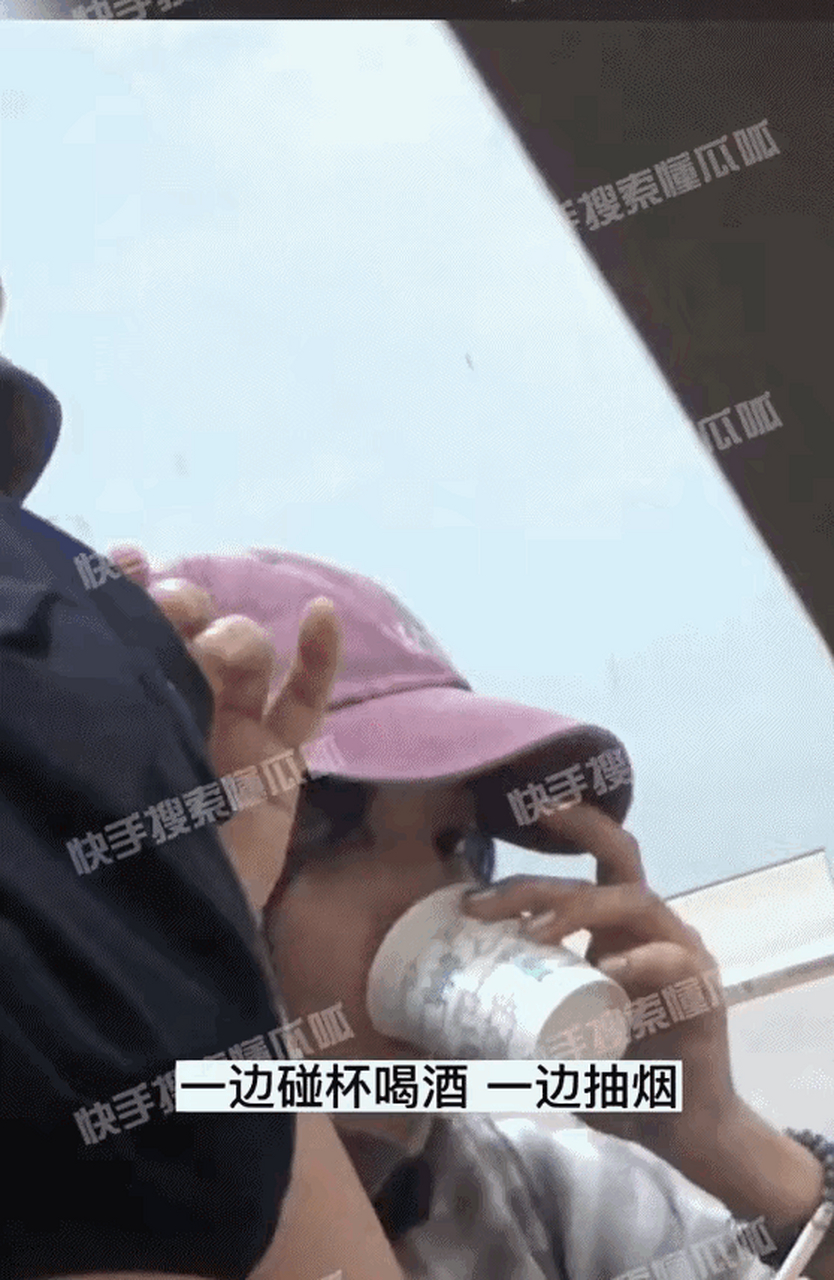 白百何这熟练的叼烟动作,目测烟瘾也有好几个年头了.