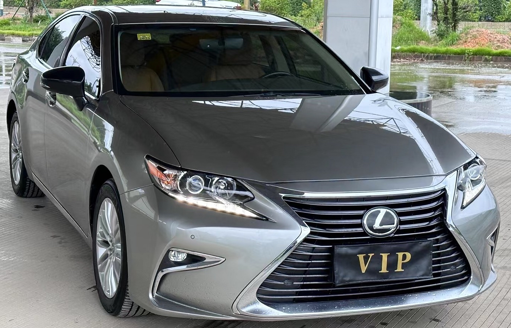 2017年上牌  雷克萨斯es250典雅版 天窗 原厂真皮双电动加热座椅 带