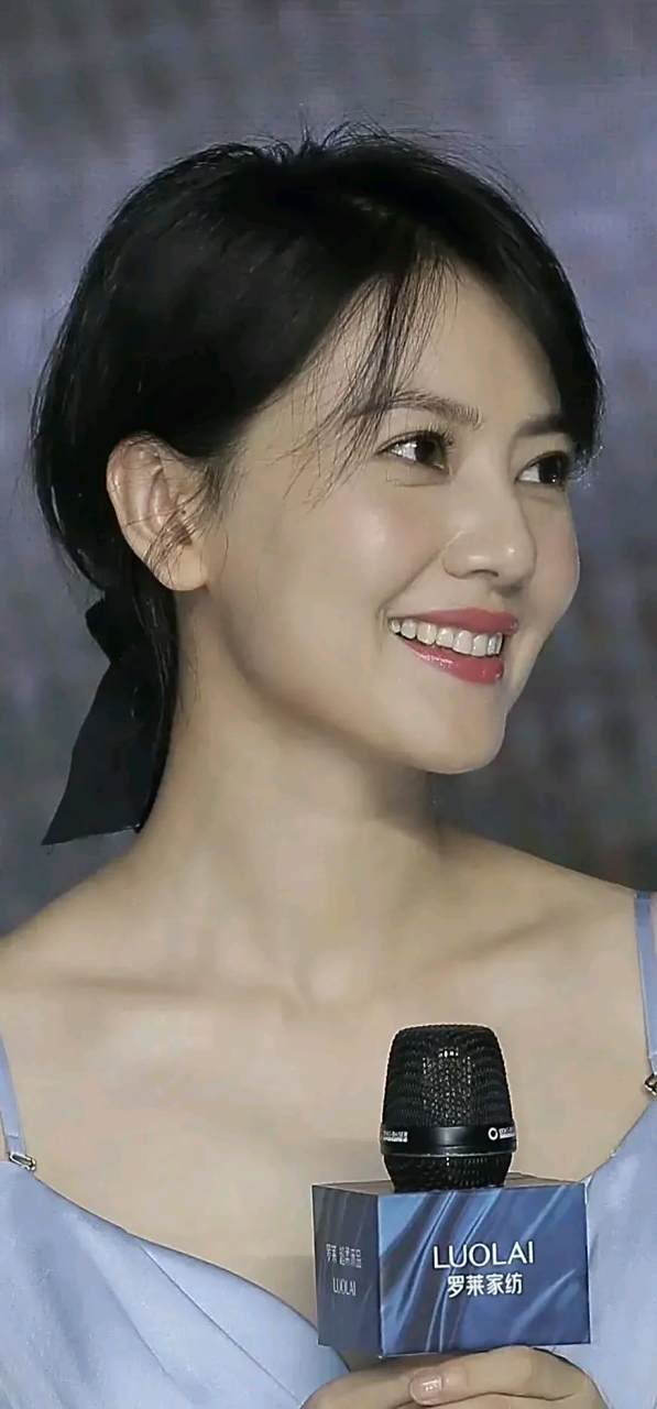 高圆圆,怼脸生图,太美了!  #高圆圆