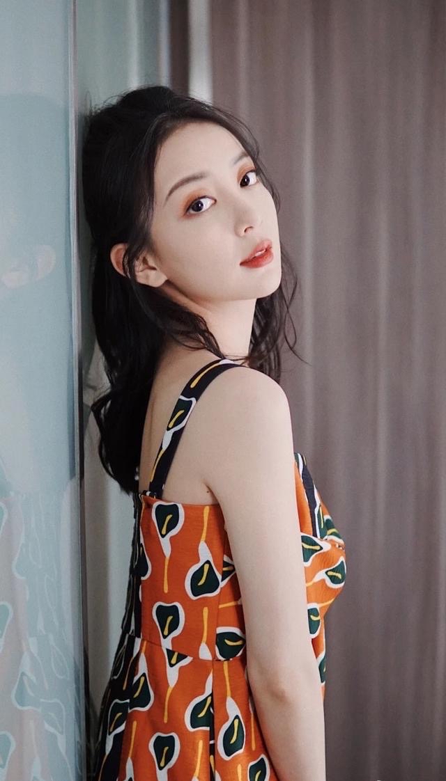 广西美女歌手汪小敏,清新秀丽,美丽动人