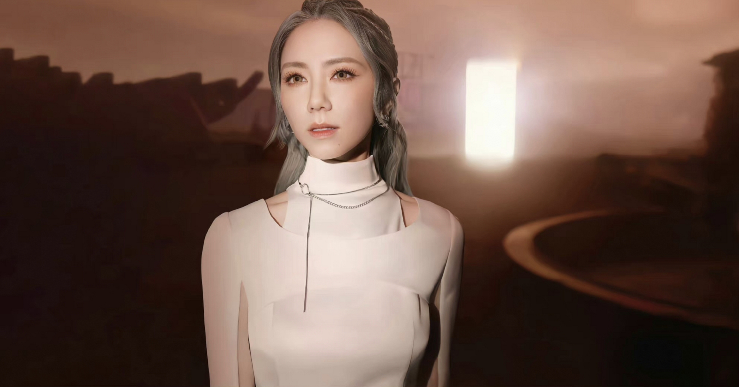 邓紫棋最新照片,这次终于不是皮裤了[二哈]