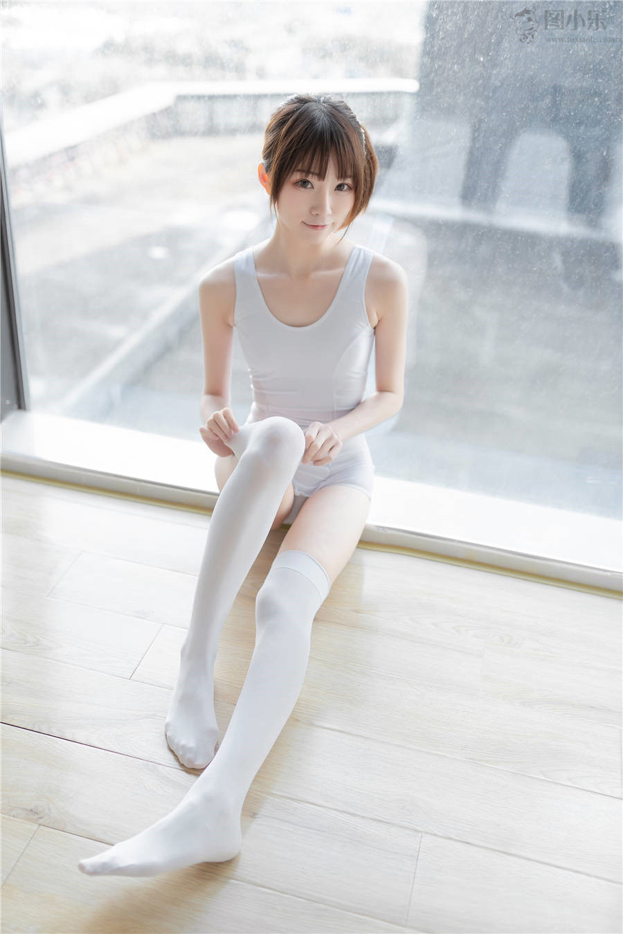 MTYHVOL-163-3.jpg