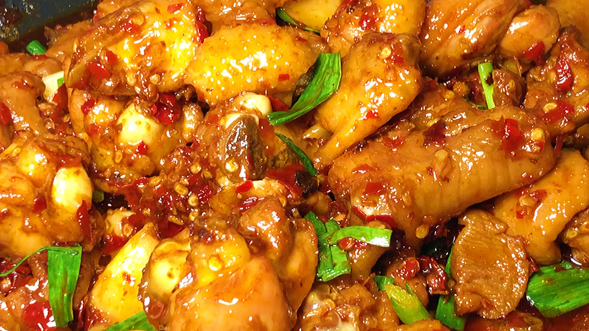 贵阳辣子鸡,鸡肉软糯滋润,麻辣鲜香