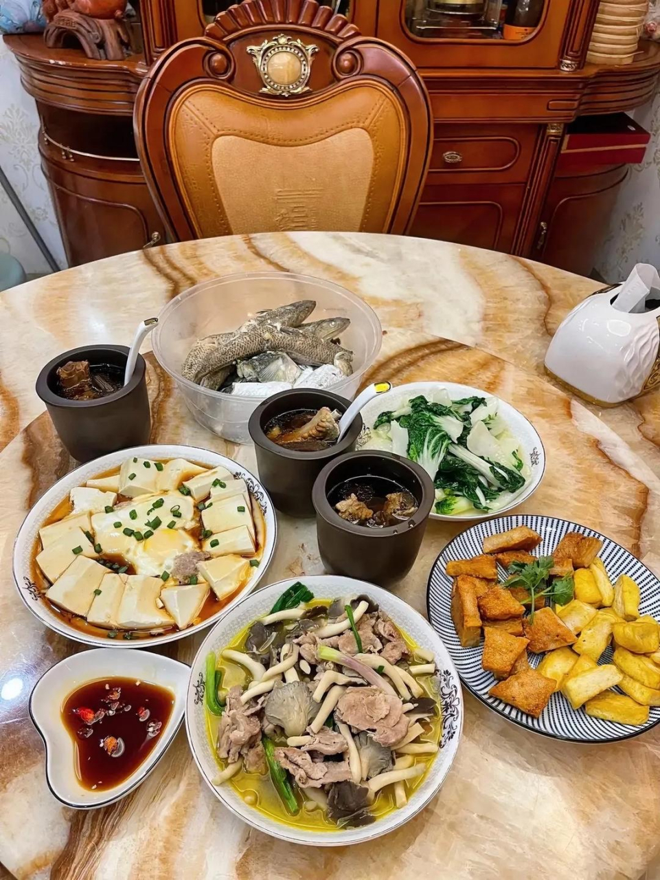 新来的保姆做的饭菜 工资给多少合适