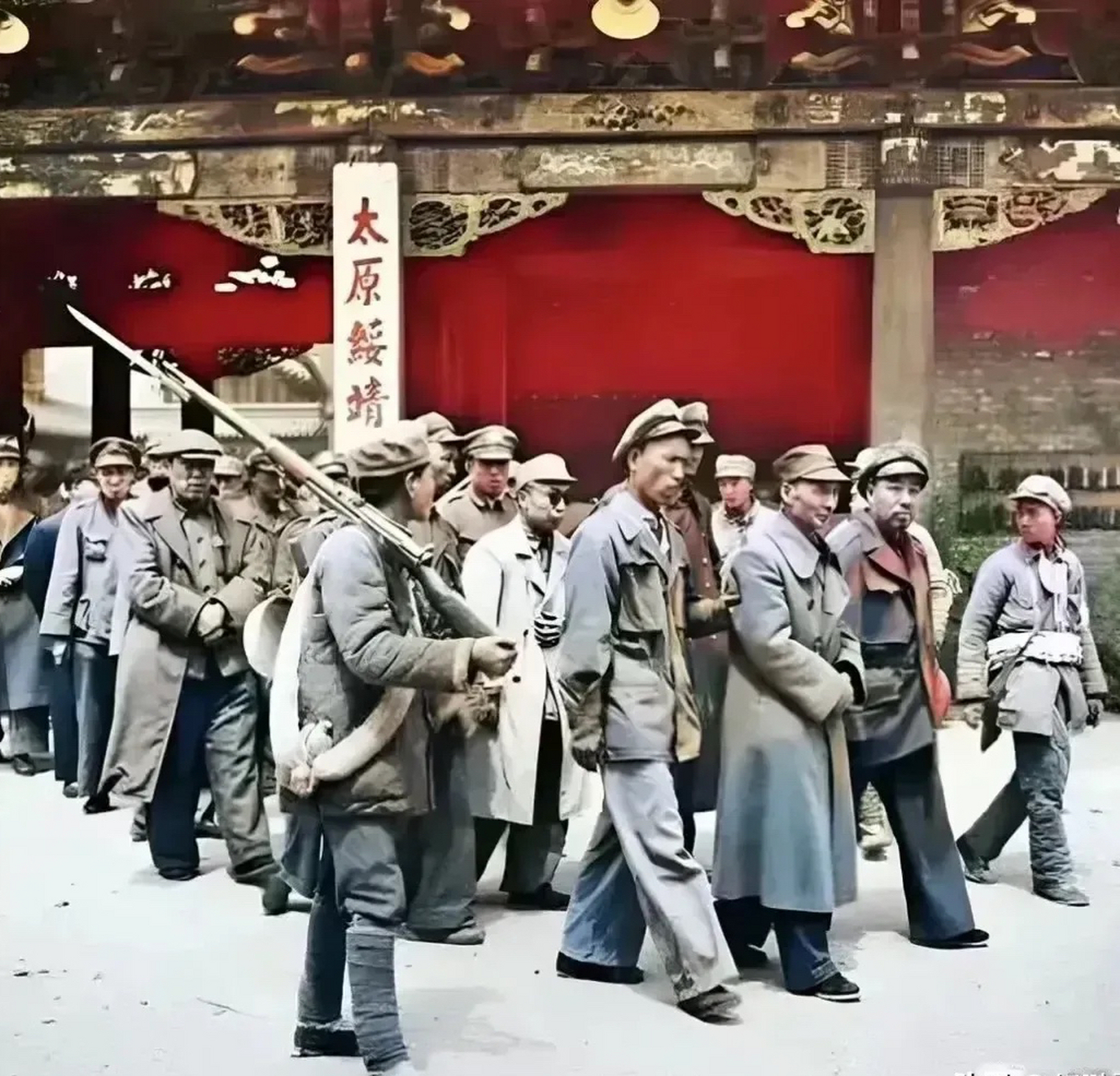 太原守备司令王靖国,太原绥靖公署副主任孙楚,参谋长赵世铃及师以上