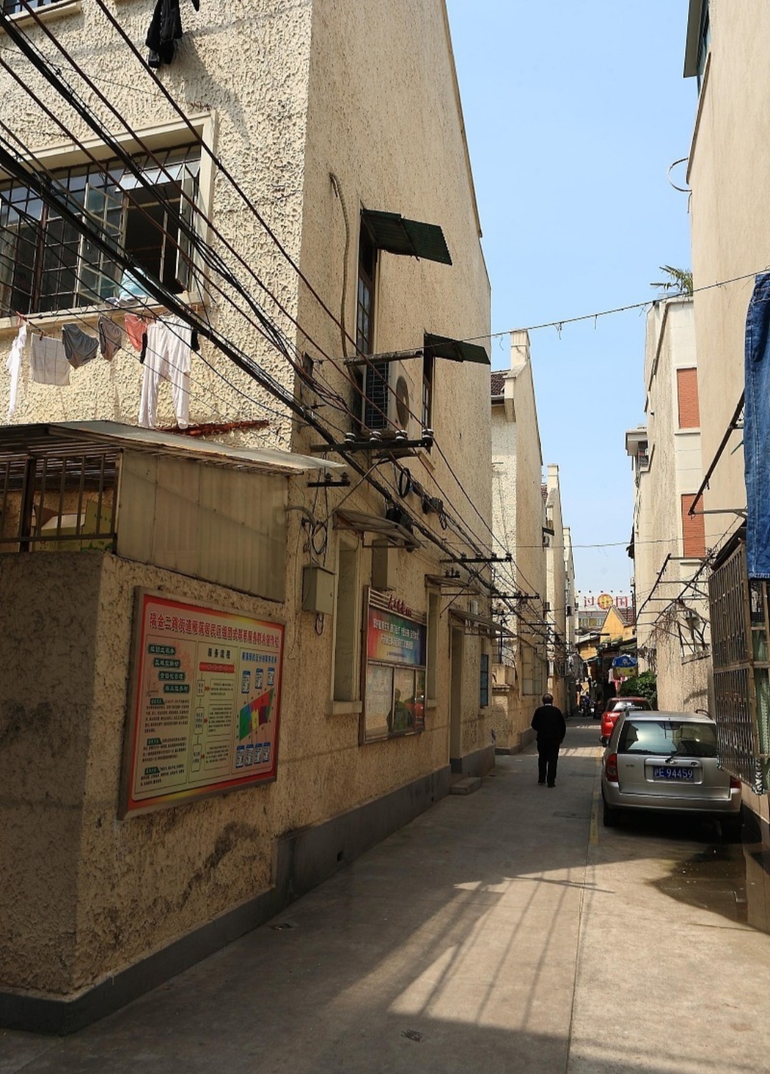 上海安福路街拍:多年老上海的瓦房,诉说着无尽的故事