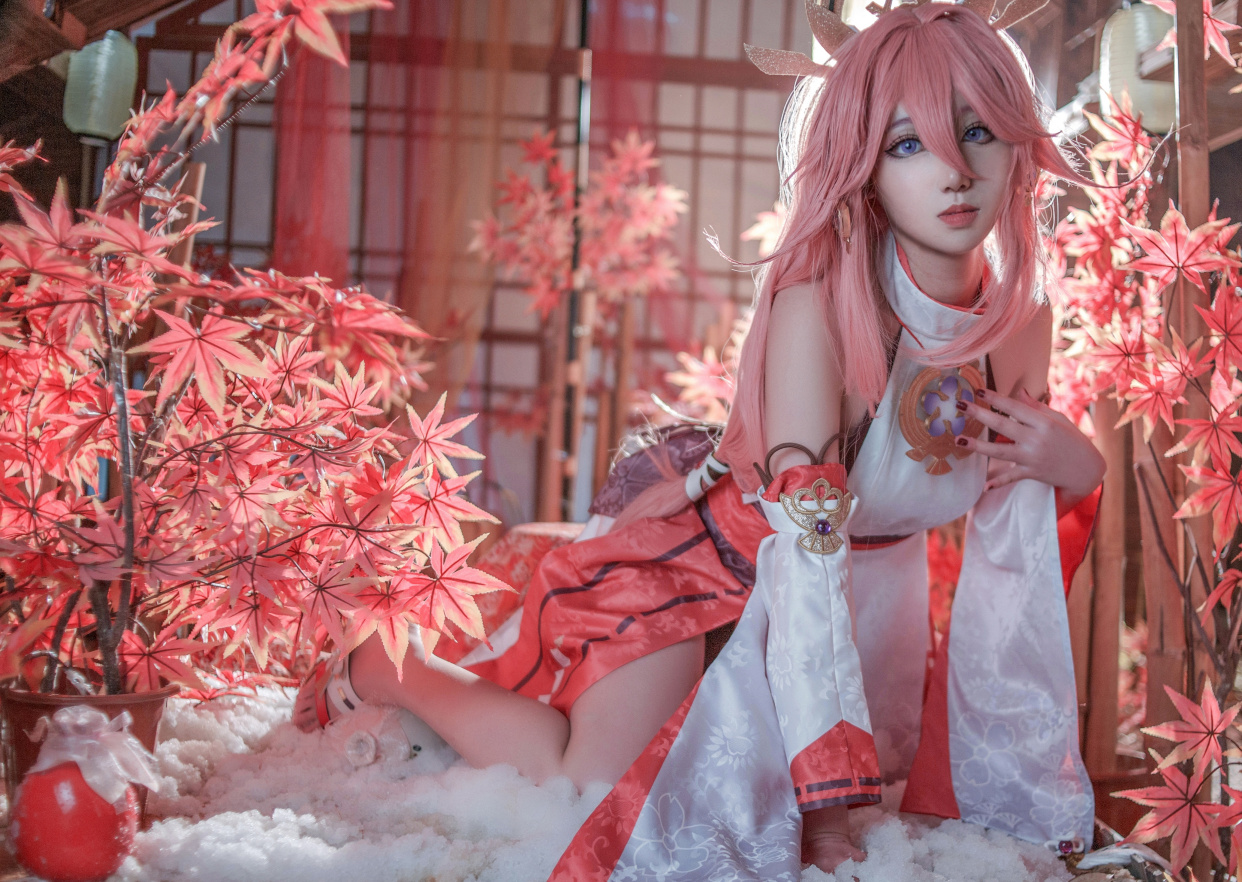 小姐姐在浴池里cos八重神子,看得我心跳加速,有点遭不住啊