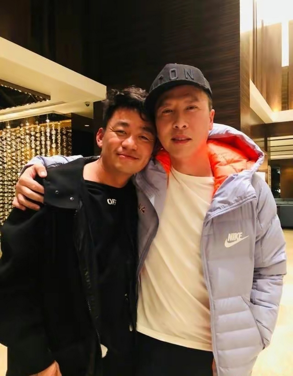 甄子丹晒出与王宝强的合照,信息量太大了,网友:难怪马蓉出轨了  如今