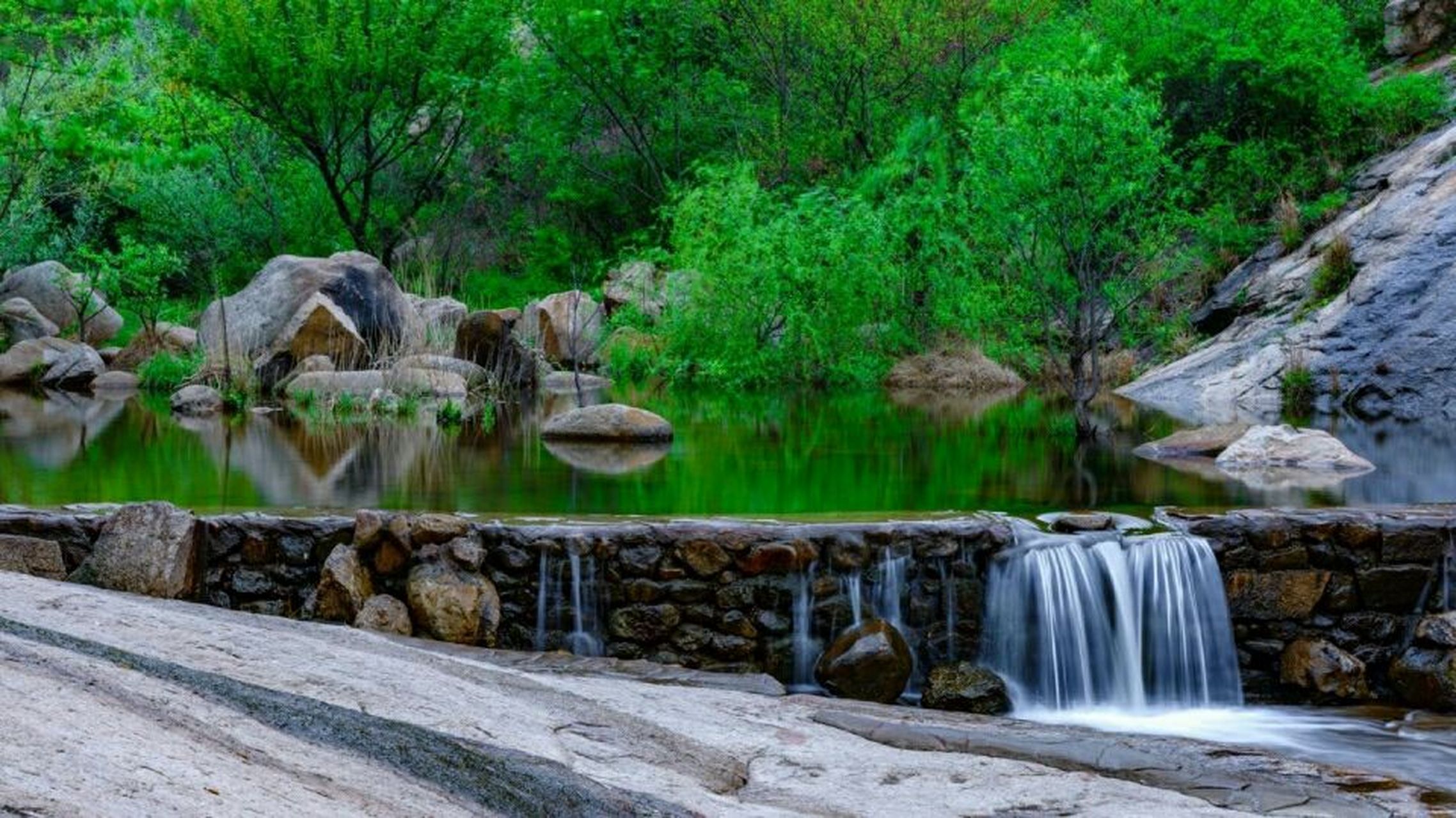 仲夏巡游指南# 南阳市方城县七十二潭景区位于河南西南部,南阳盆地