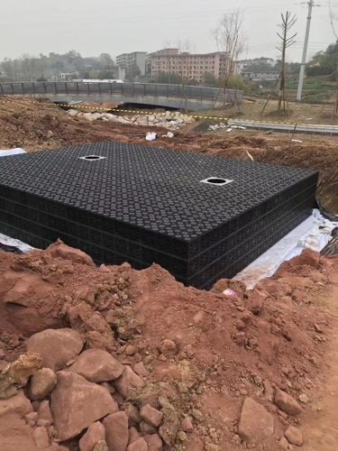 塑料模块蓄水池的雨水收集模块施工主要包括以下步骤
