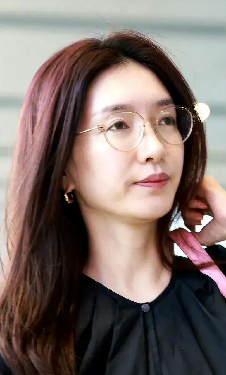 很难得的江疏影素颜生图  素颜对于一个明星来说是很避讳的  但江疏影