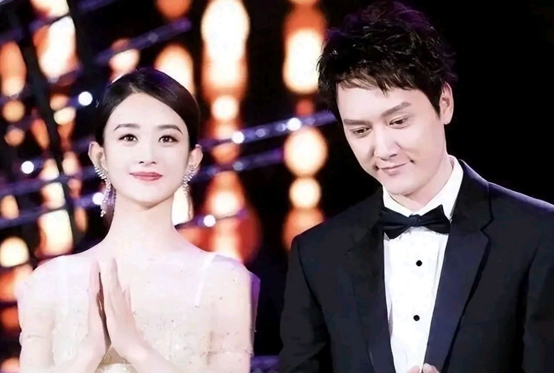 9月14日,冯绍峰赵丽颖这对儿昔日情侣一起登顶热搜,不过,令人没有