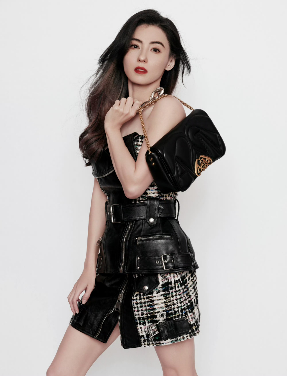 美女# 陈老师眼光真不错,现在这状态也是吊打一大批小姐姐啊.