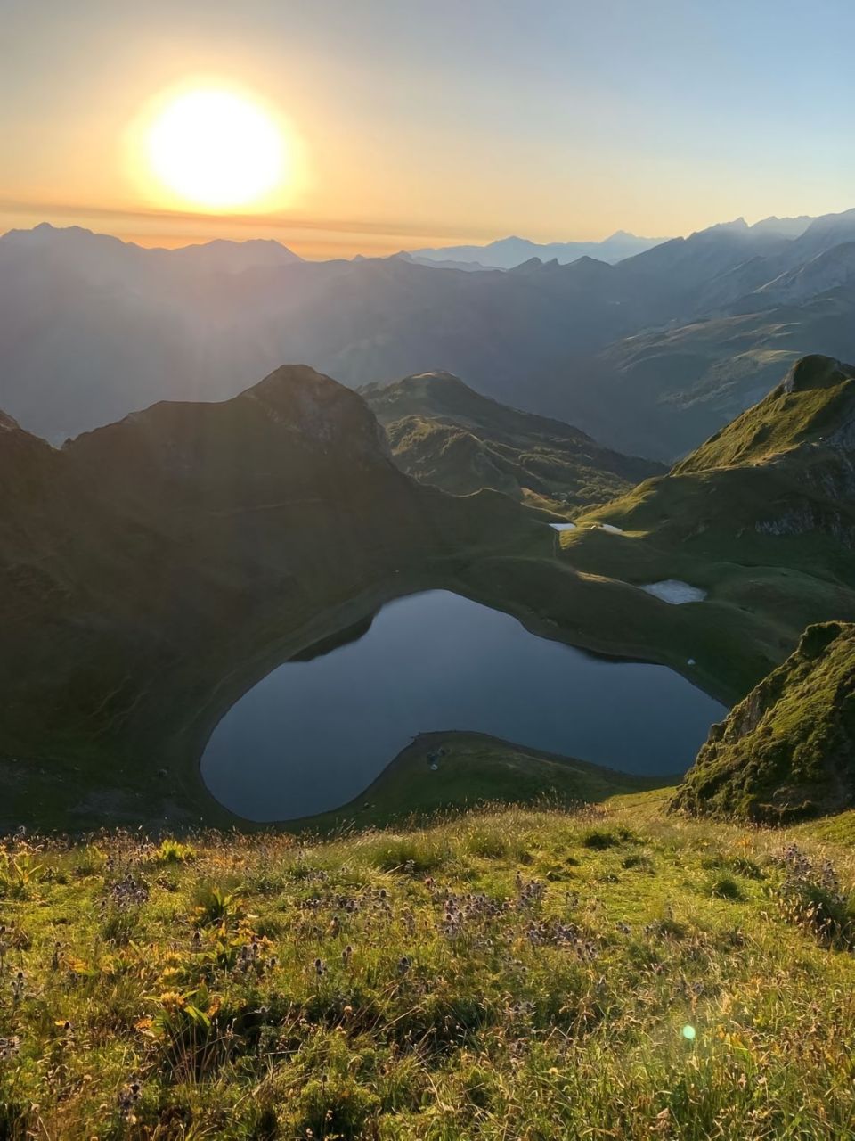 山顶上看到风景是最美的