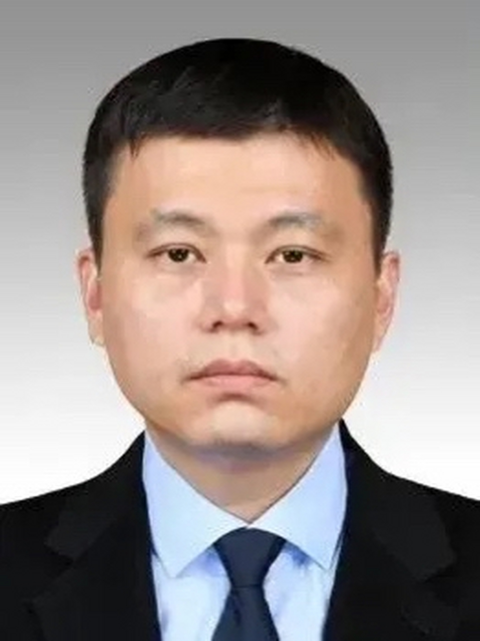 如果说出石悦的笔名,大伙儿肯定不会陌生,石悦的笔名就是著名网络