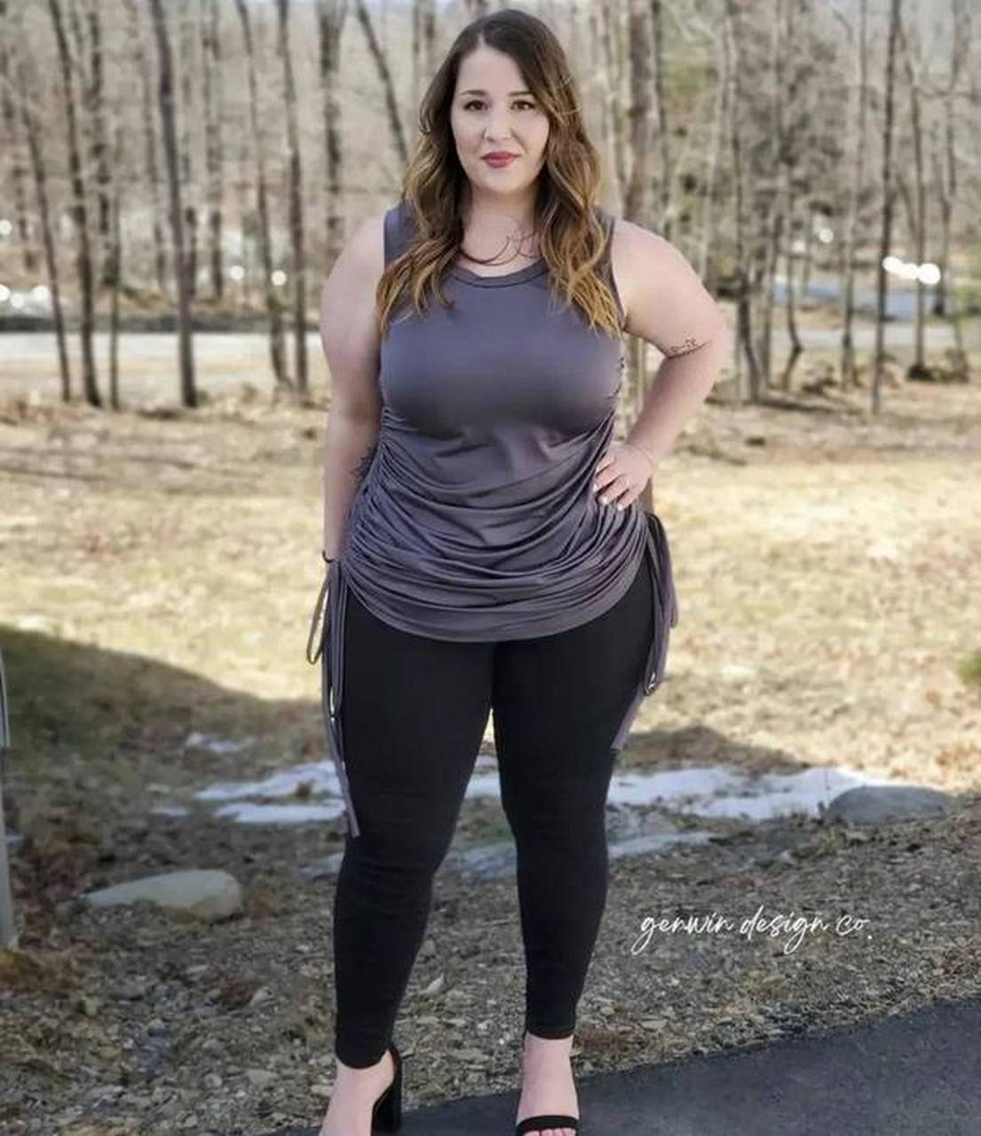 风韵犹存的大码女模特genwindesignco