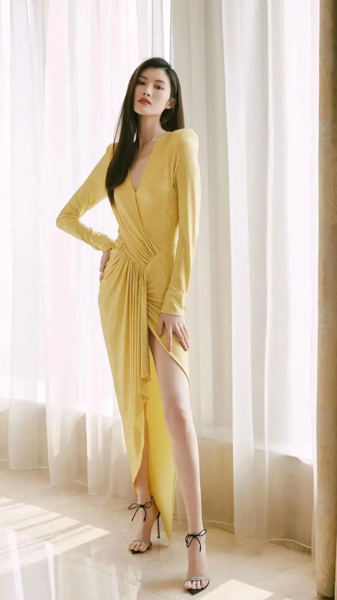 明星图集――超模何橞