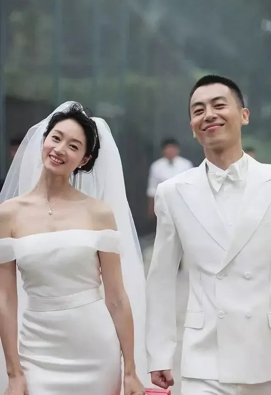 演员朱亚文老婆沈佳妮引发热议       7月19日,知名演员朱亚文的妻子