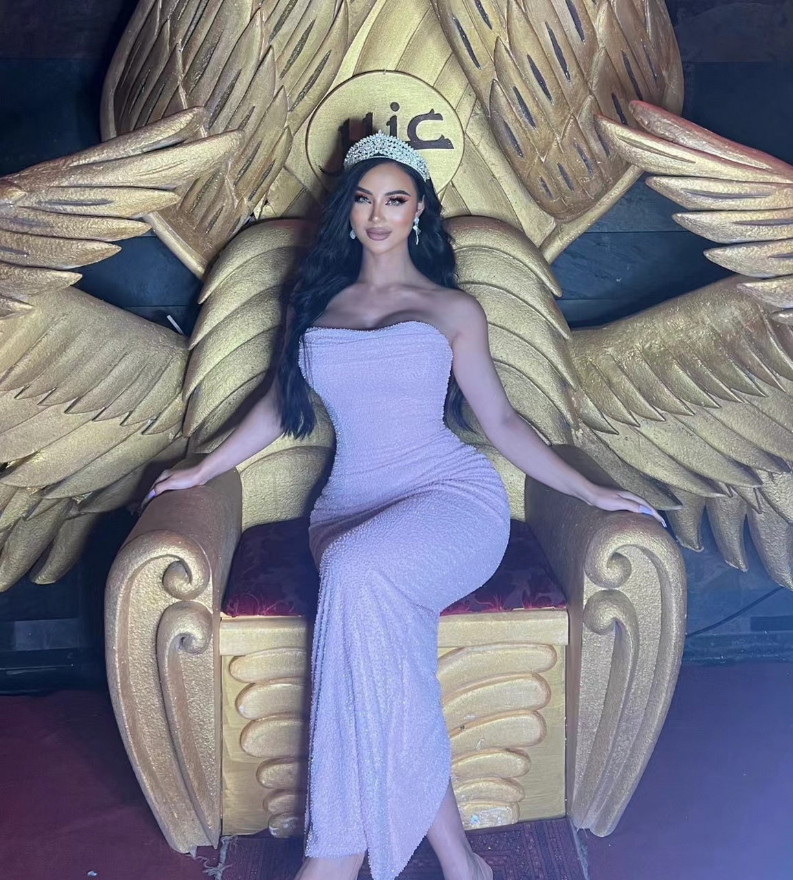 中东美女的独特气质 谁知道这个美女来自哪个国家?看着气质,像是一个