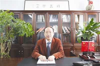 南阳市二中校长李喜明:铸魂授业育英才 扬帆起航培桃李