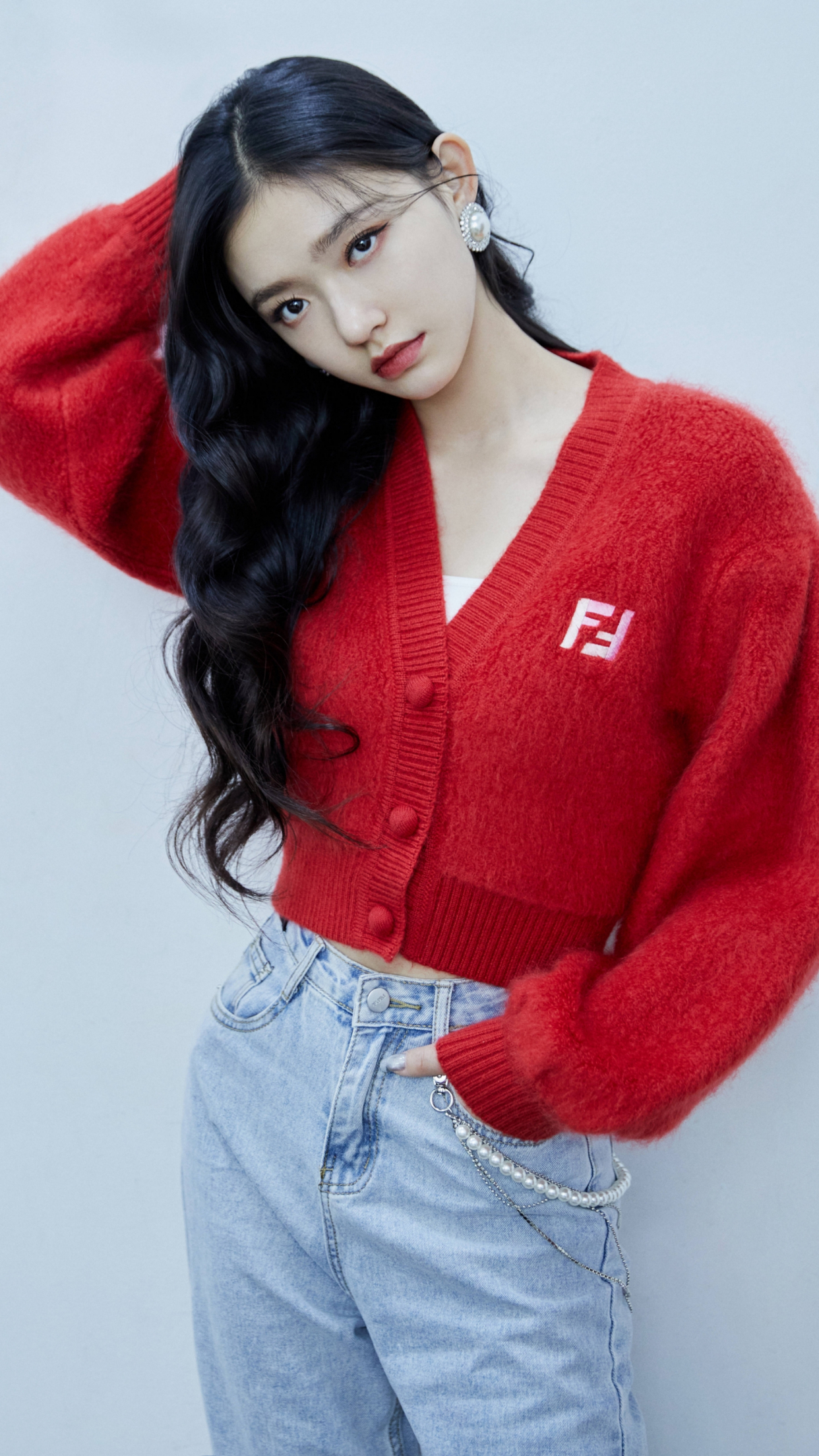 演员林允,俏皮可爱,身材高挑,漂亮大方,来看美照