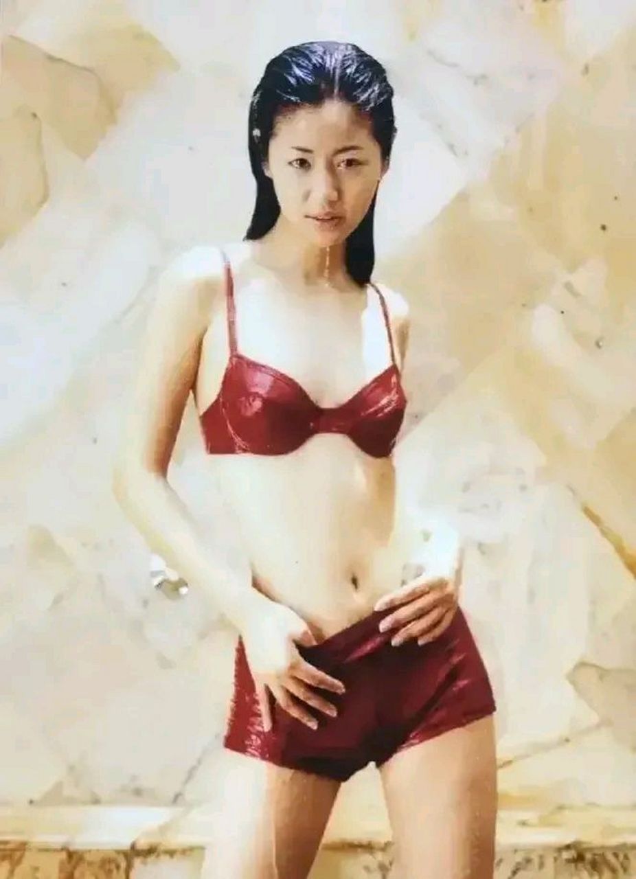 林心如18岁绝版泳装照大曝光!