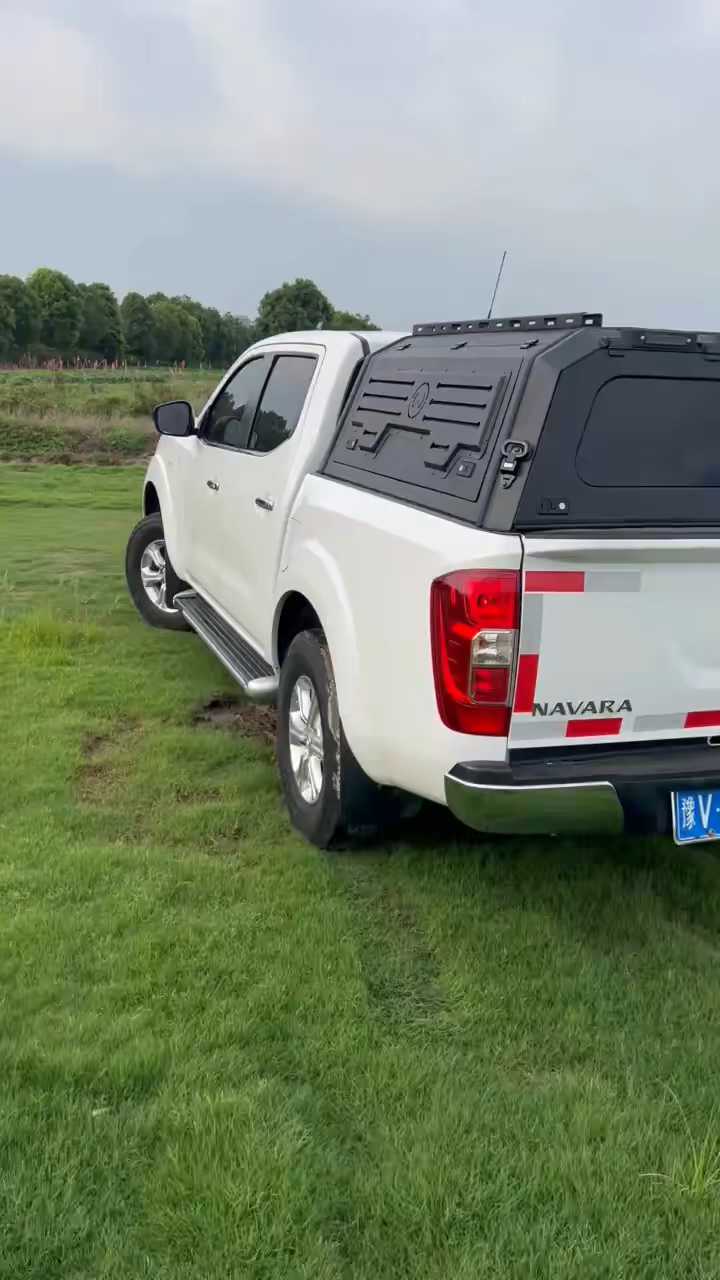 日产纳瓦拉皮卡车后箱盖加装