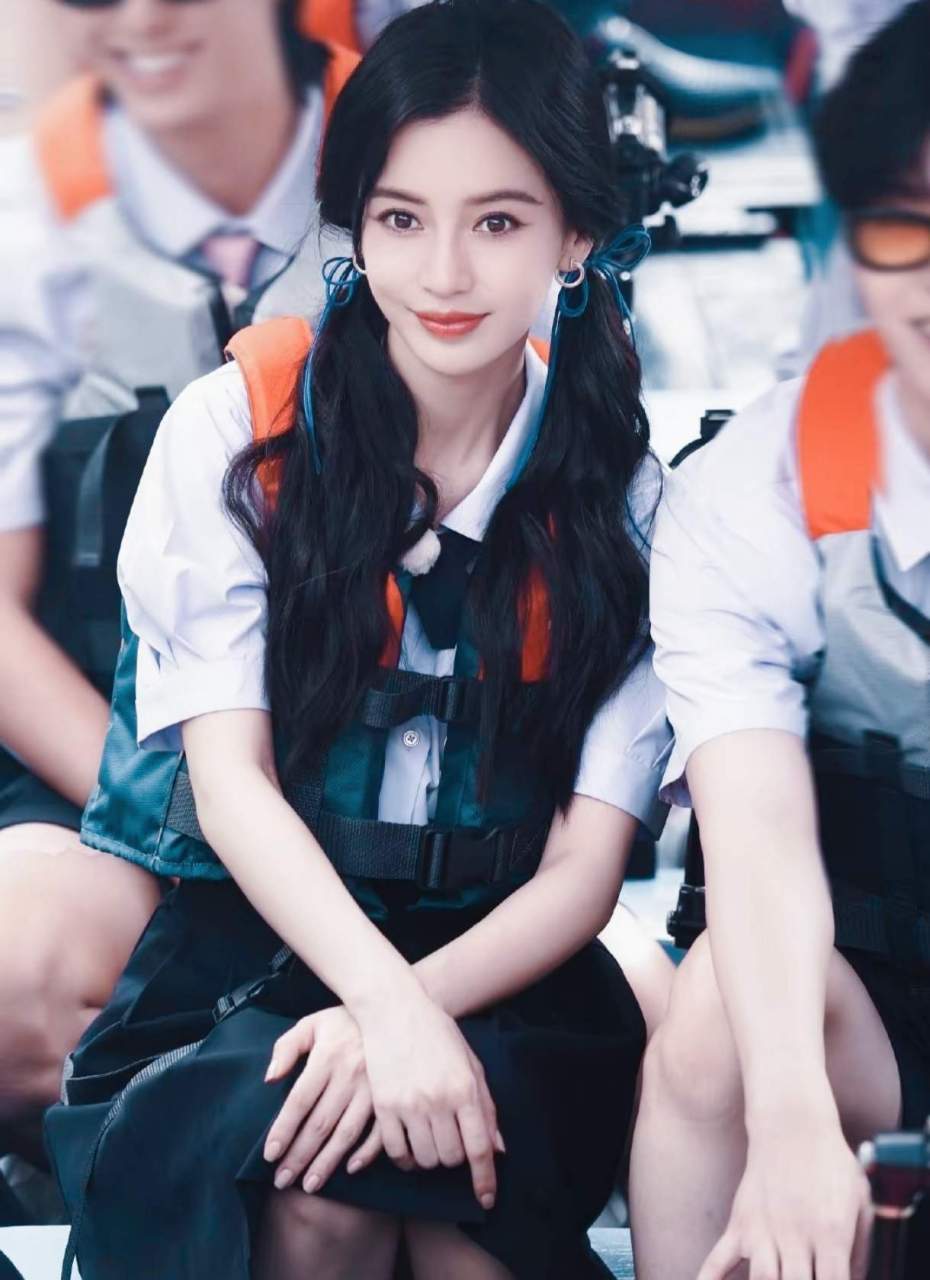 杨颖# #angelababy告别奔跑吧#  angelbaby官宣告别奔跑吧 angelbaby