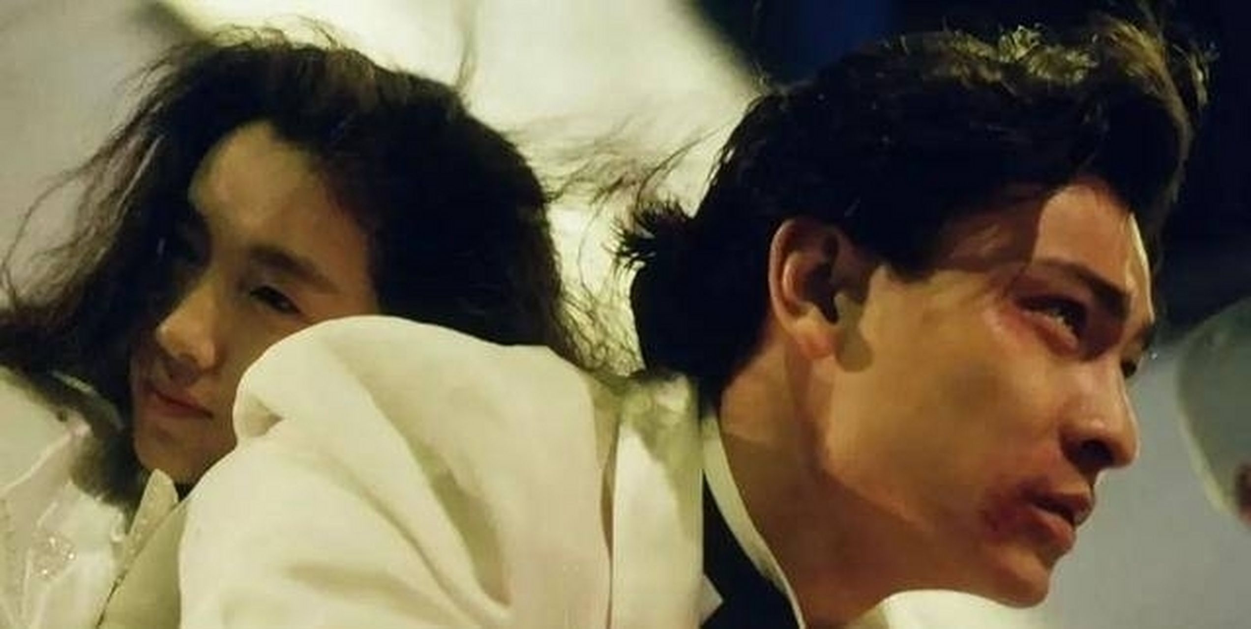 《天若有情1》这部电影是我看过的所有华仔的电影中最喜欢的一部,有