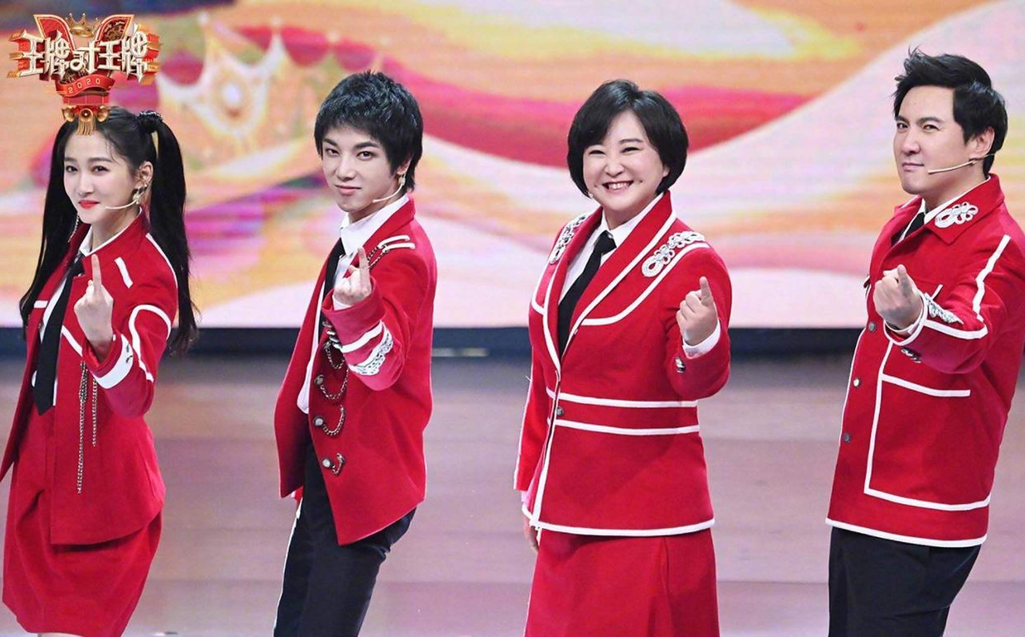 《王牌8》新阵容曝光,贾玲华晨宇退出常驻,新邀2男1女被骂惨 《王牌对