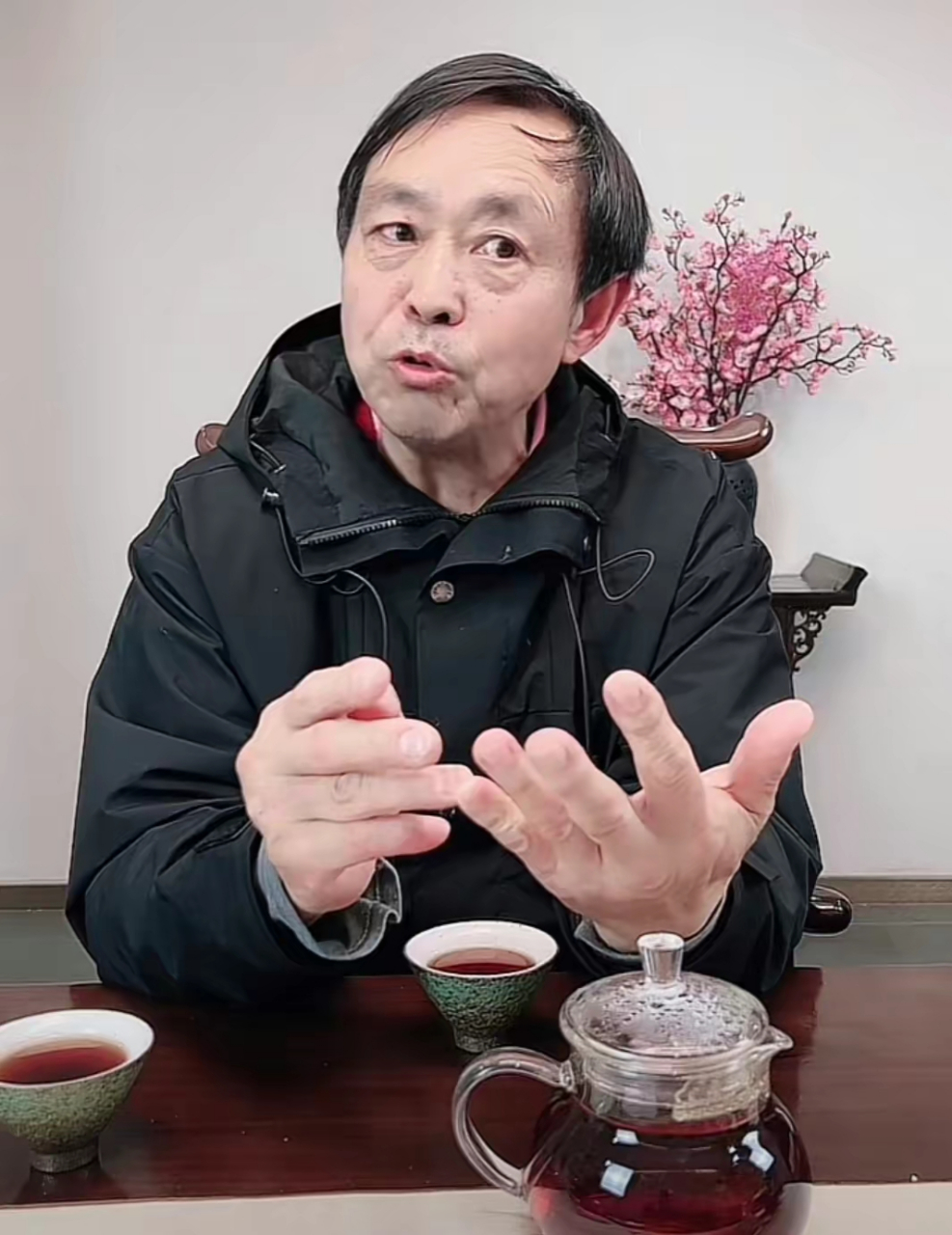 接化发马保国直播首秀,人气火爆破10万,分享国外教功夫传奇经历  3月