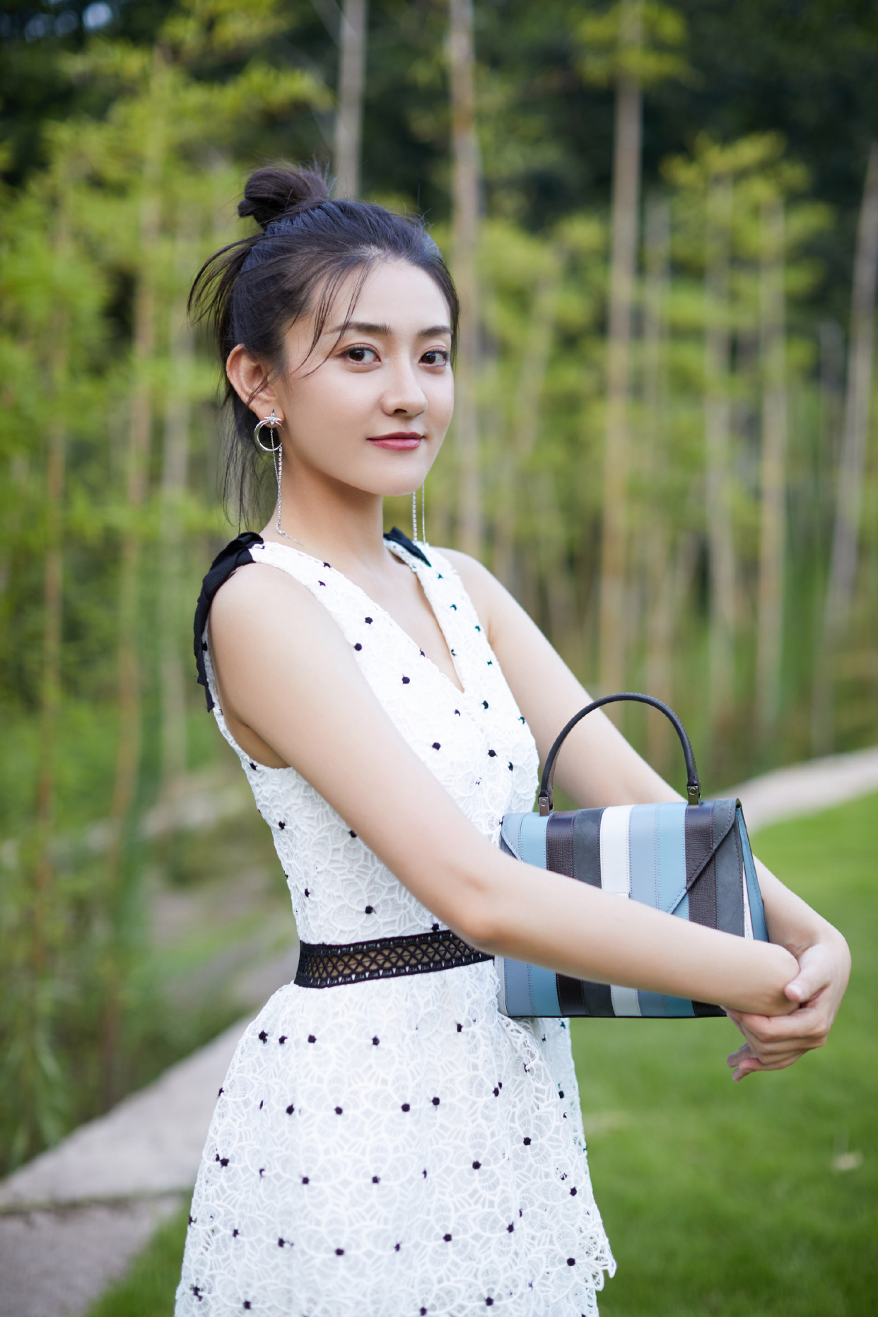 明星写真美图|梁洁