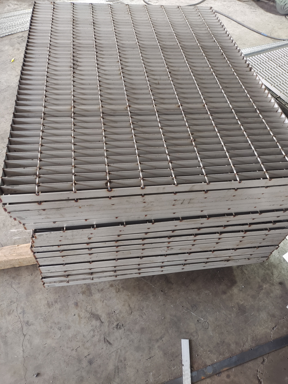 不锈钢钢格栅板