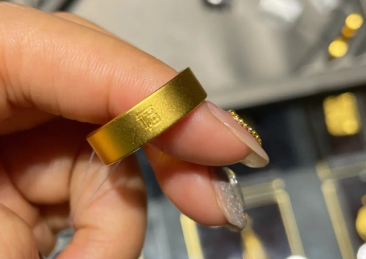 女士17号戒指算大吗