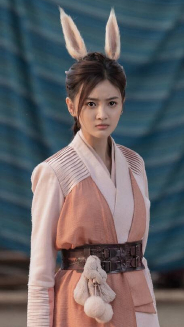 《斗罗大陆2》张予曦饰演小舞,定妆照被网友夸爆,对比吴宣仪版本小舞