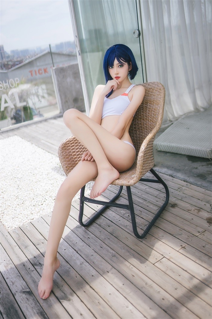 微博红人动漫Coser@南桃Momoko 莓泳衣 [34P/54.9MB]