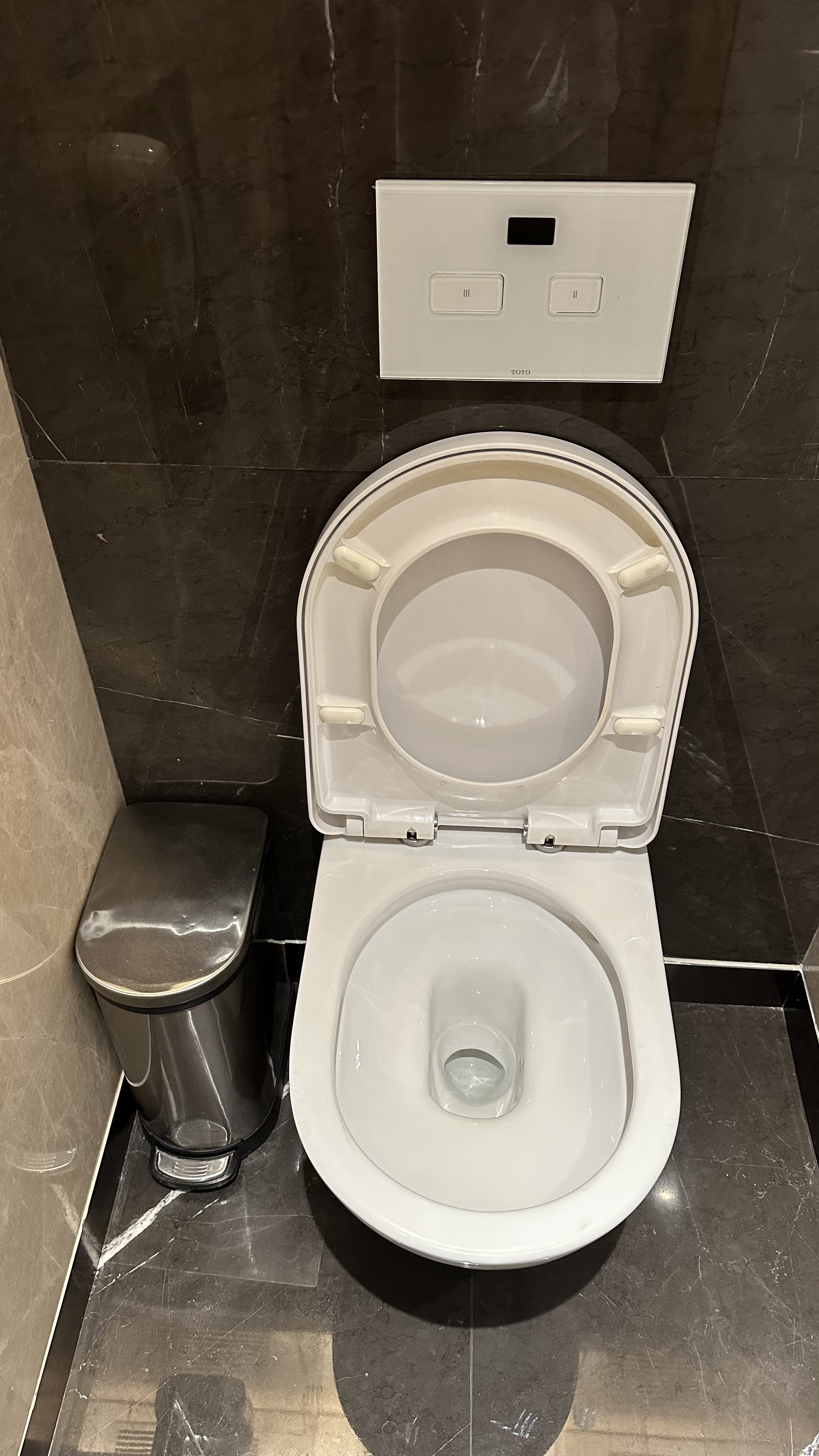 云南昆明旅游城市的商场卫生间配置