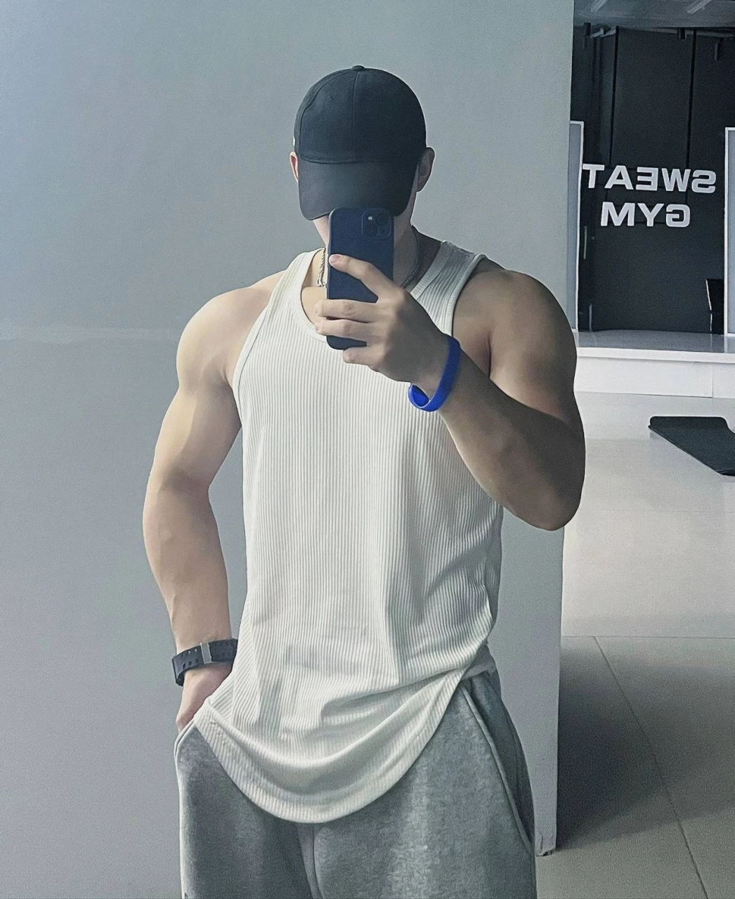 185cm吉林体育学院帅哥,这肌肉根本扛不住啊!#帅哥# #体育生#