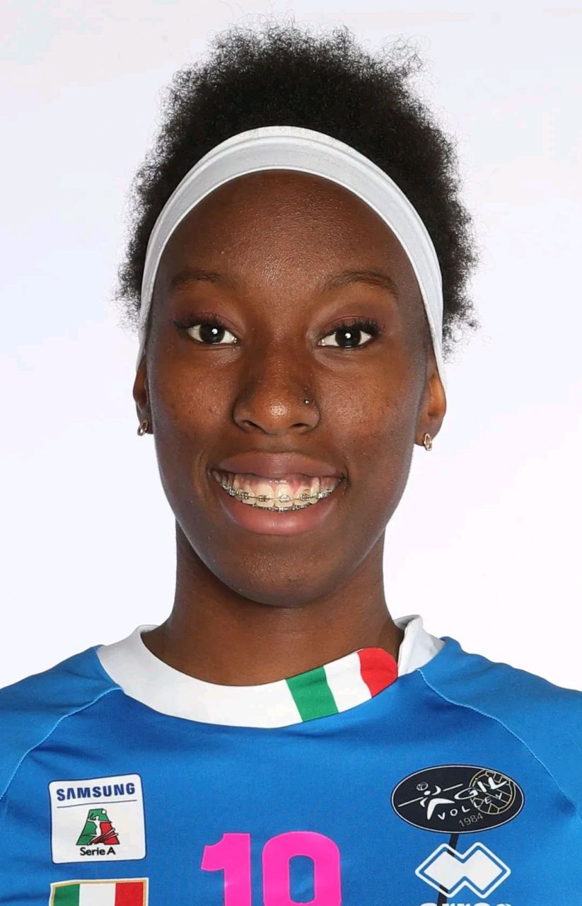 艾格努退出国家队 今年的世界女排联赛艾格努没有参加,没有伤病,也不