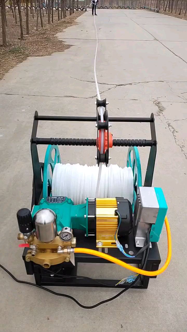 自动收管放管电动打药机