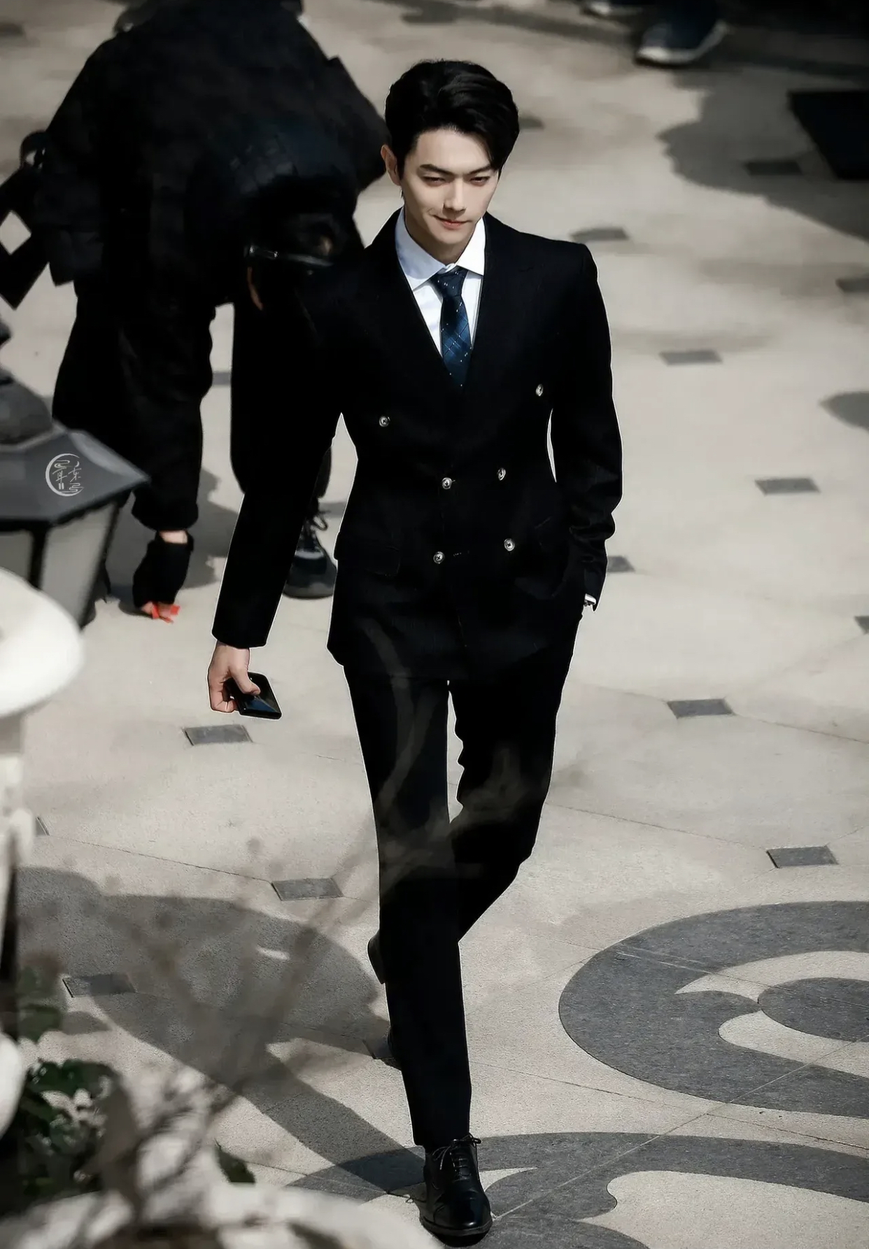 许凯,他的外貌确实很出色!