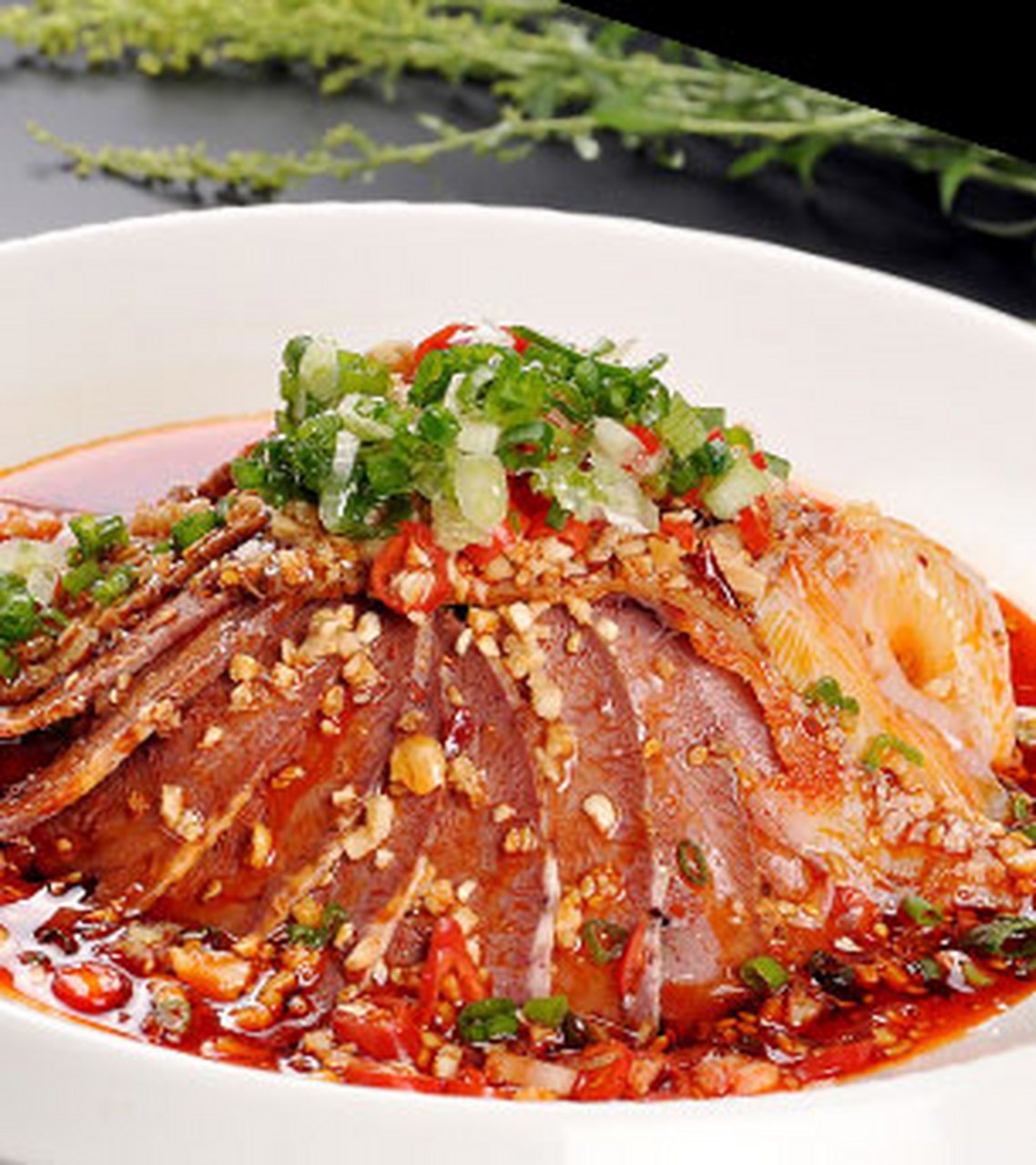 夫妻肺片是四川省成都市的一个知名美食.