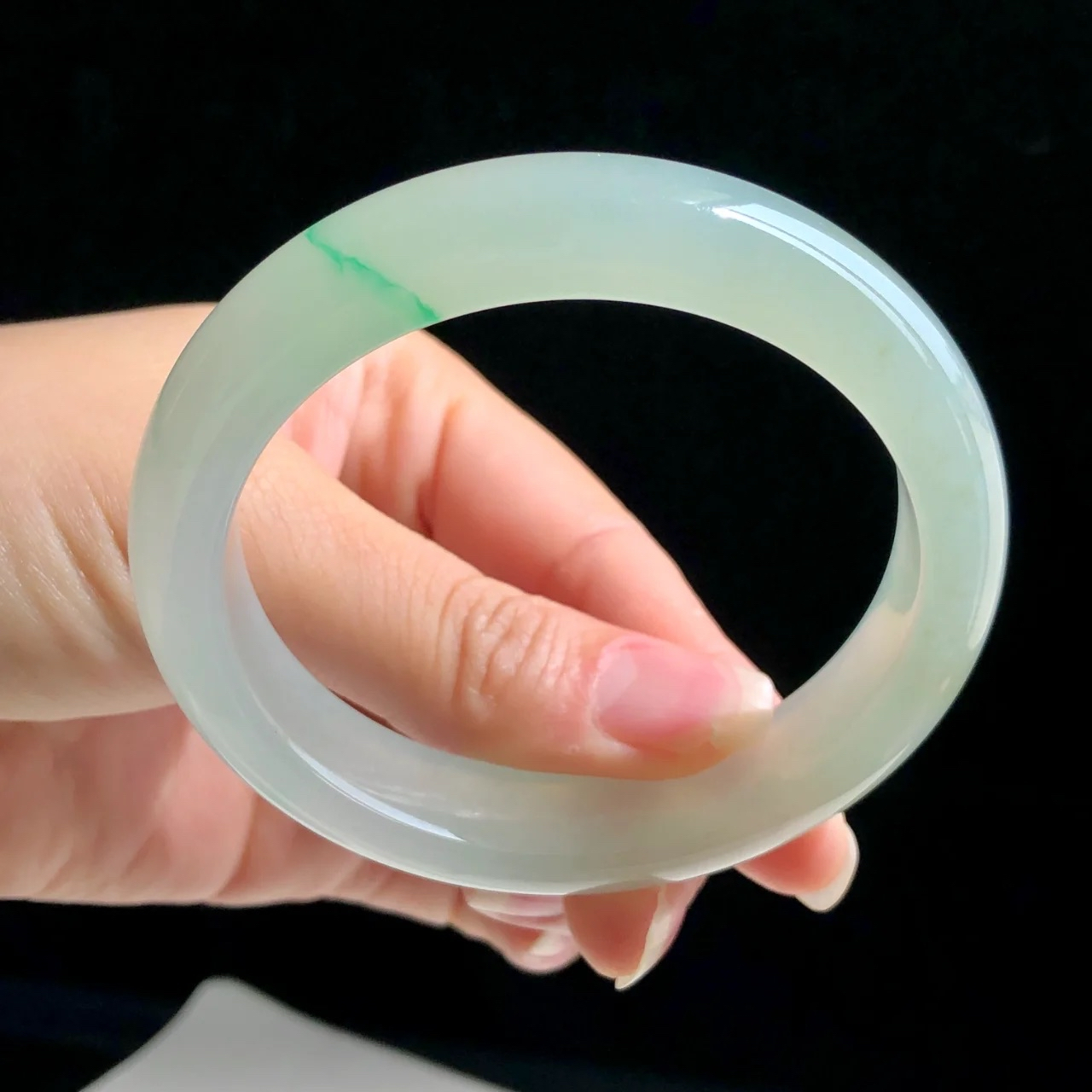 高冰正阳绿花水足正装手镯 老坑高冰料子,质地冰润细腻,种水饱满,正阳