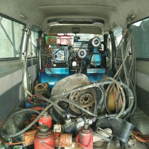 附近补胎救援,附近的补胎高速救援电话,附近修车补胎救援电话