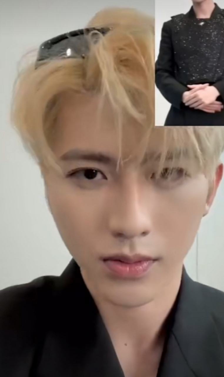 蔡徐坤女友视角,你也想和坤坤子视频吗?[亲吻]