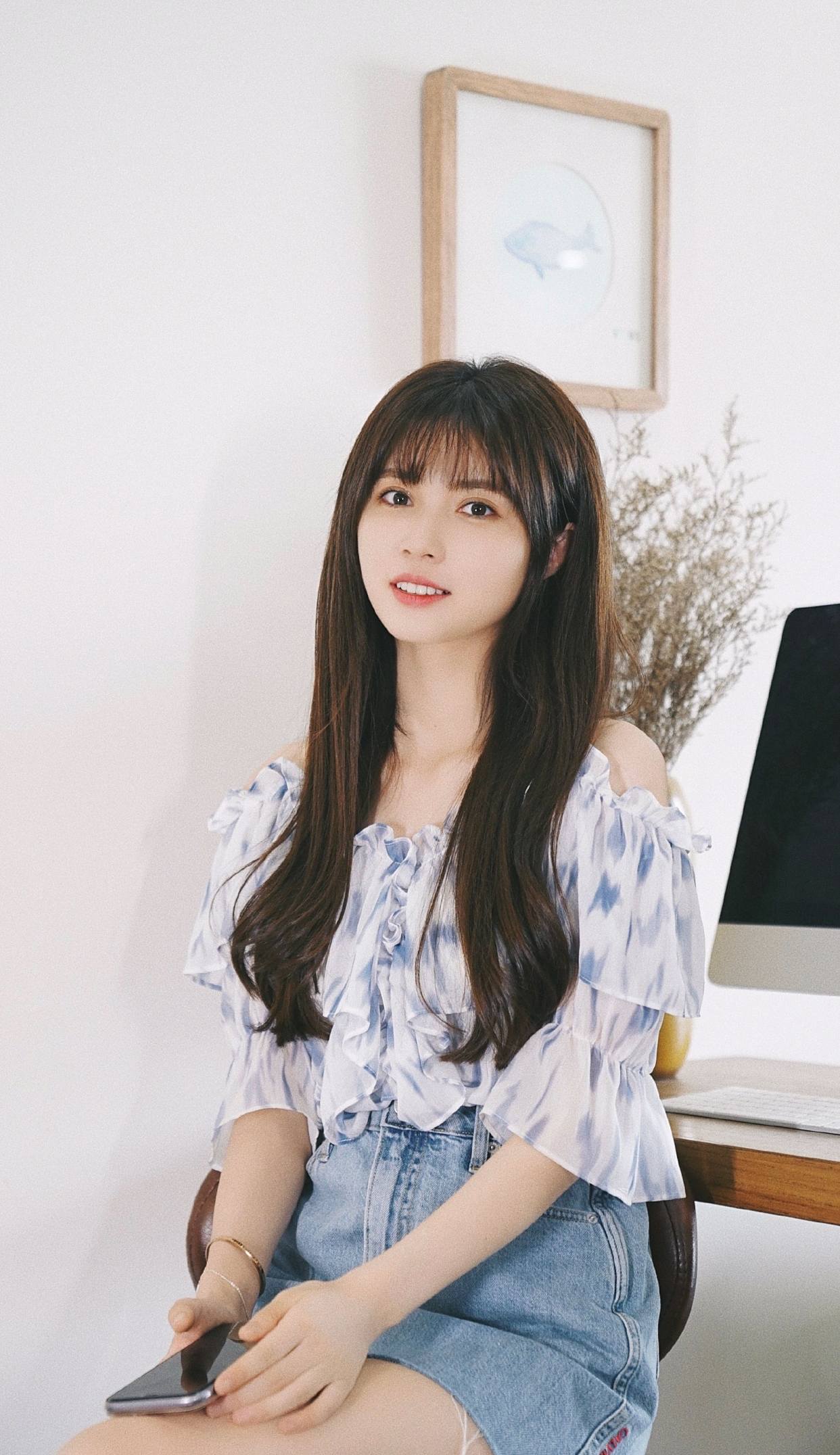 "美少女"罗奕佳:甜美可爱,楚楚动人